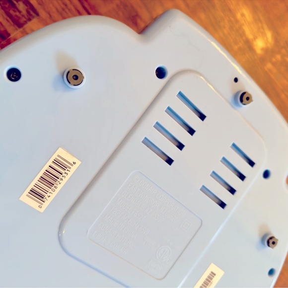 CONAIR Hydrotherapy Waterfall Foot Spa Heat Bubbles LED LIGHTS Pedicure Massage - Picture 12 of 12